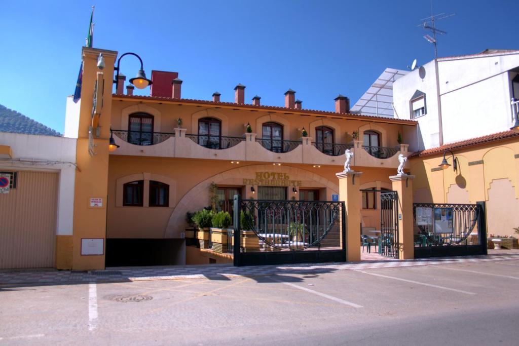 Hotel Avenida Beas de Segura Exterior photo